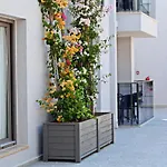 Queen Residences & Apart Hotel