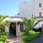 Hotel Oya&Suites