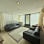 Bodrum Merkezde Denize Sifir Plajli Ev