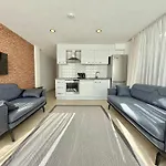 Bodrum Merkezde Denize Sifir Plajli Ev