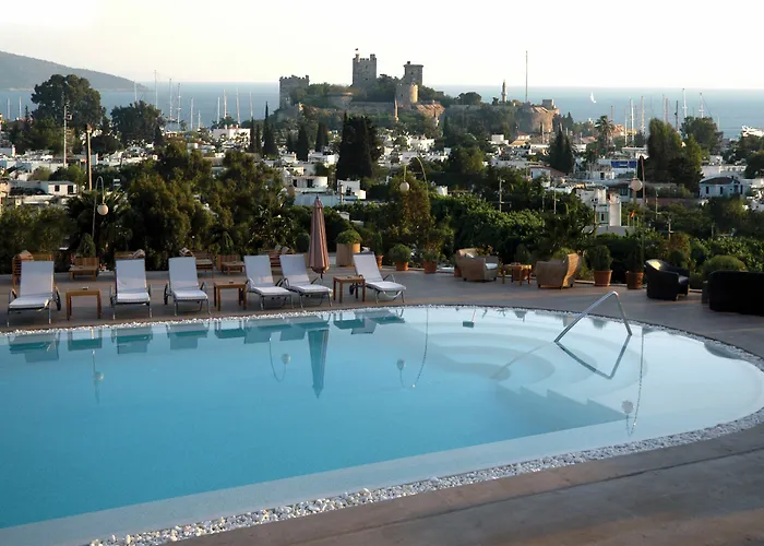 Lvzz Hotel