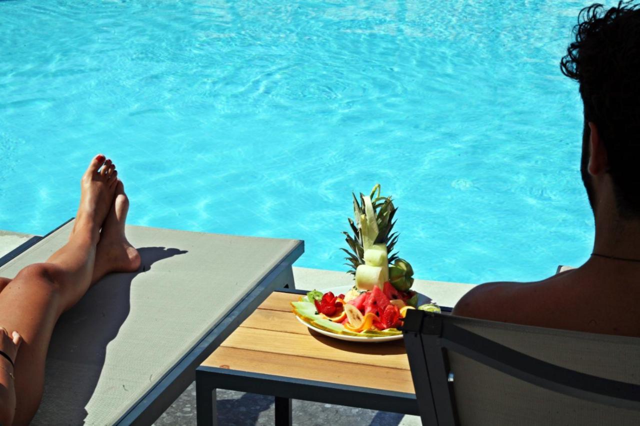 Queen Residences & 2*