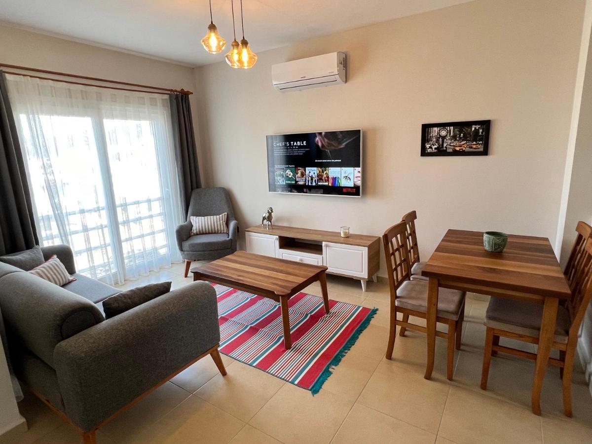Apartment 2+1 House In Center With Sea View And Big Private Garden Bodrum
