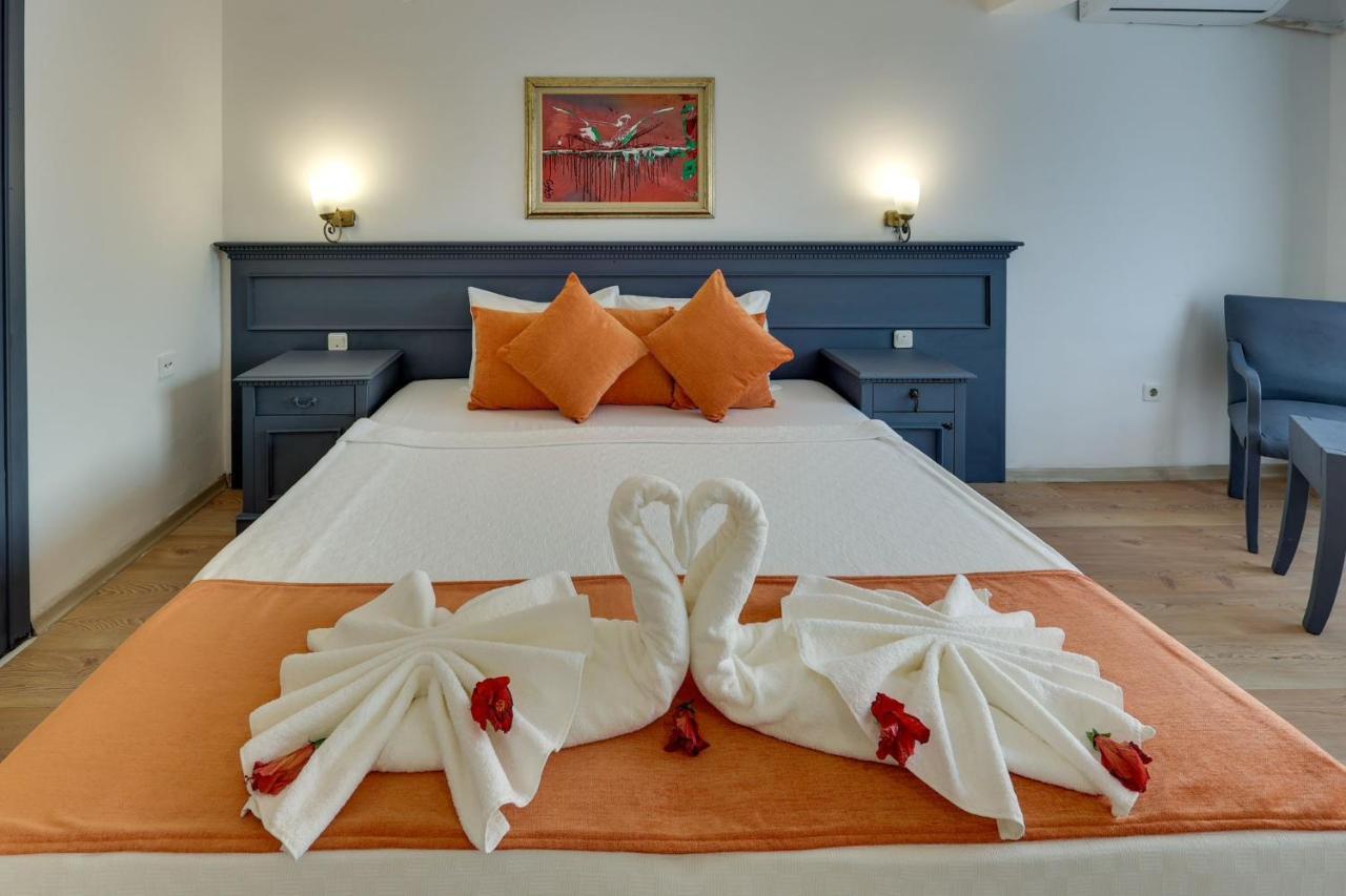 Hotel Sapphire Club