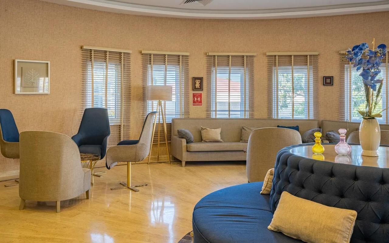 Hotel Golden & 4*