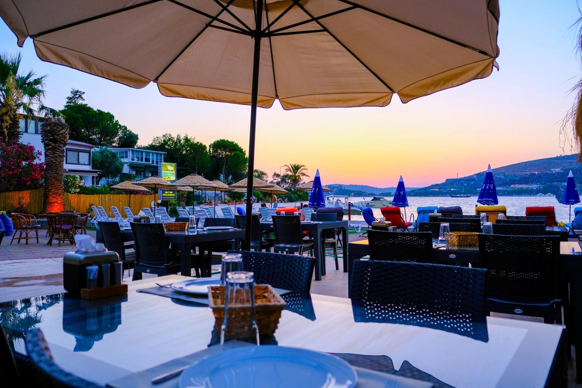 Oscar Seaside & Spa Hotel 4*