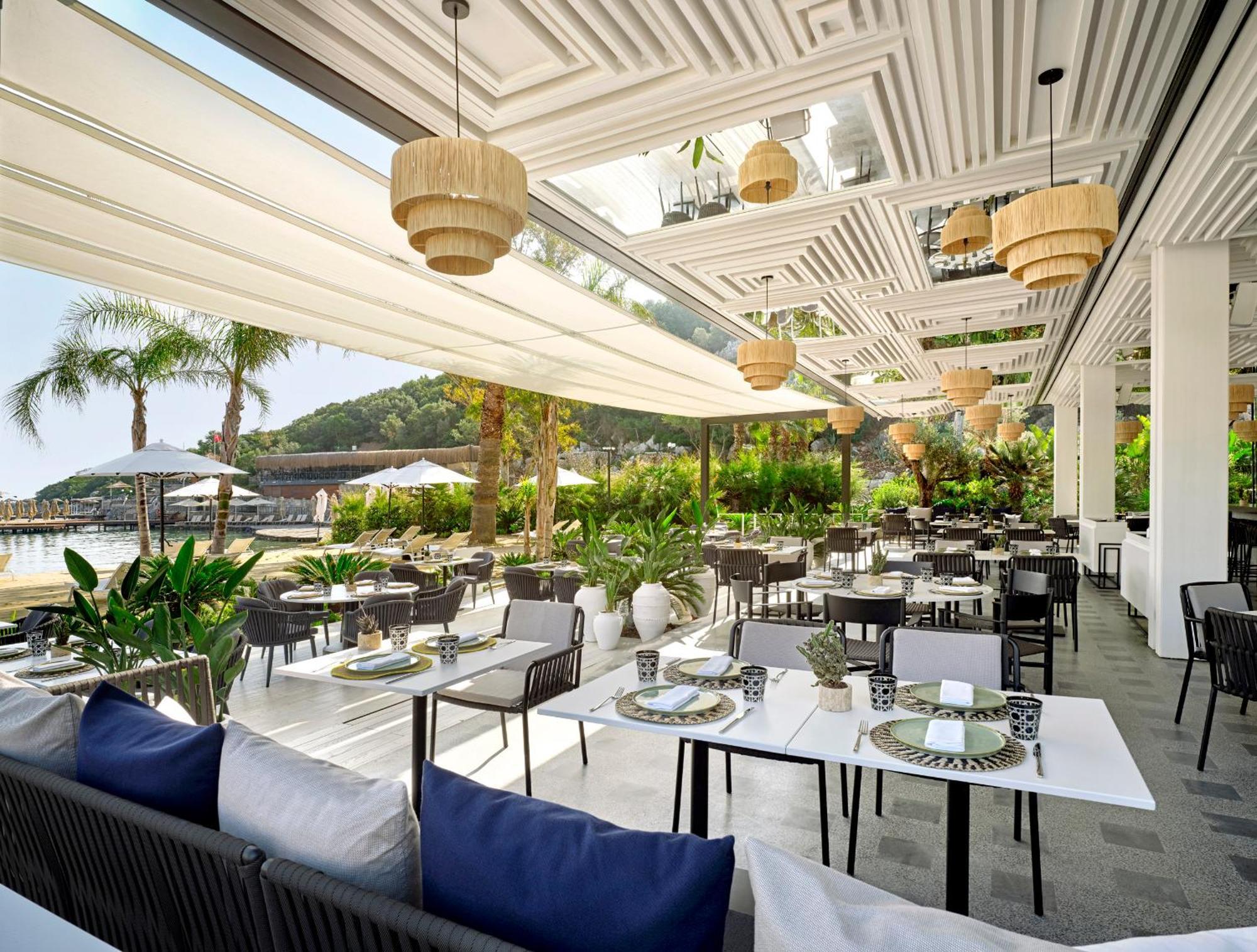 Caja By Maxx Royal Hotel