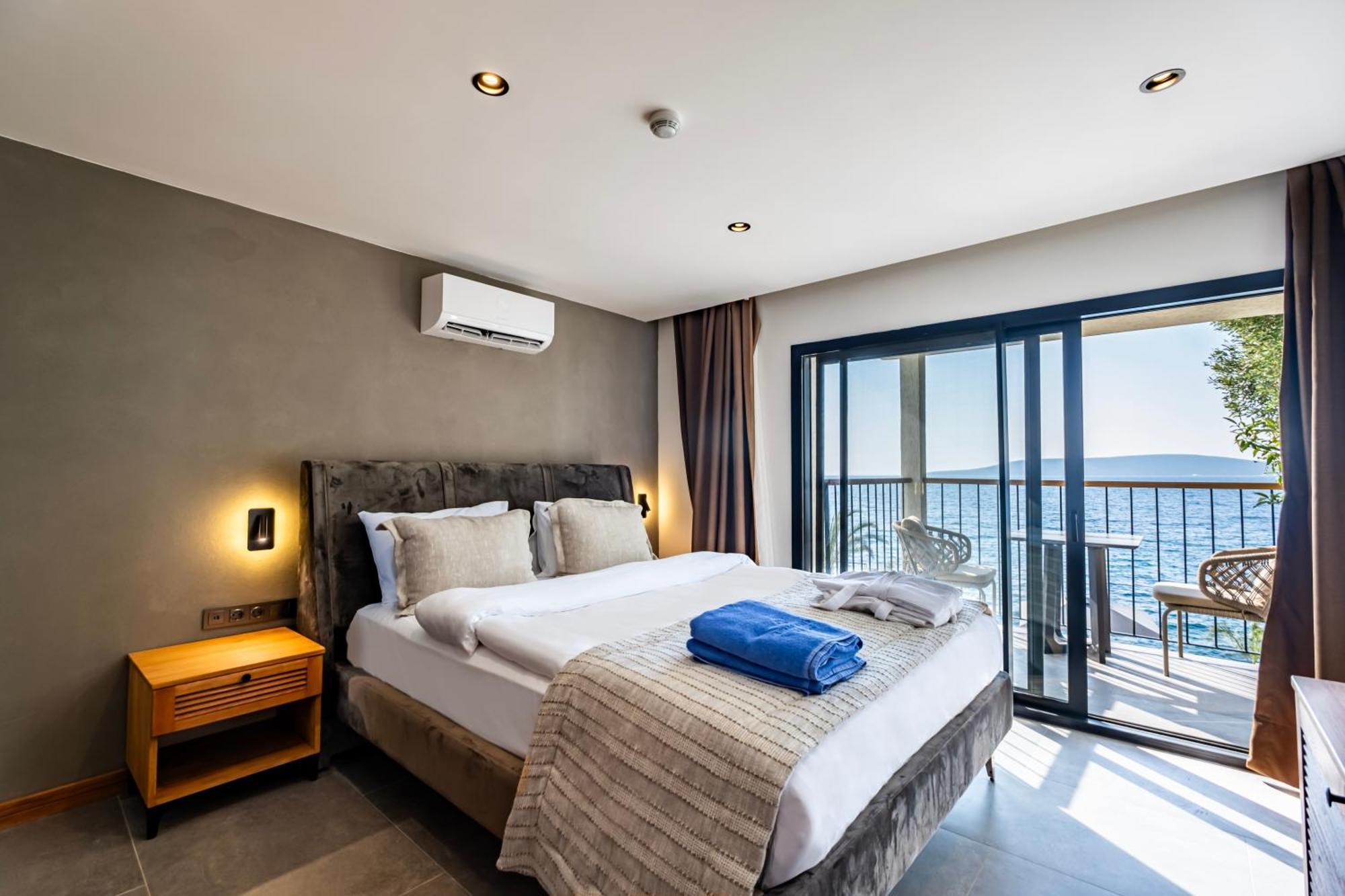 Isolina Hotel