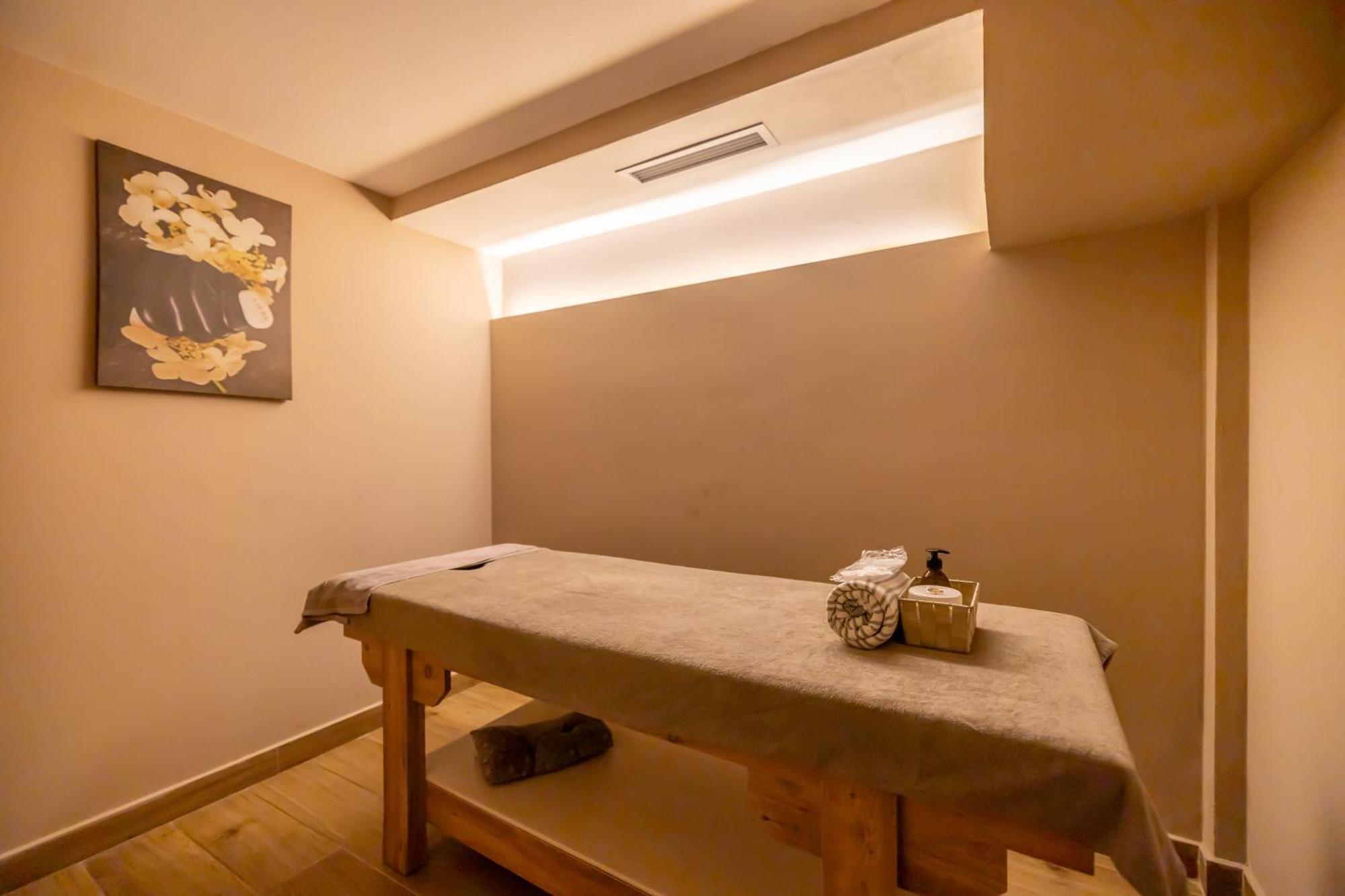 Hotel Alexander The Great & 3*