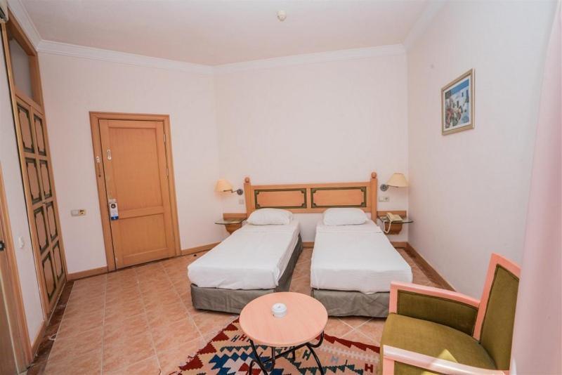 Amilla 4*