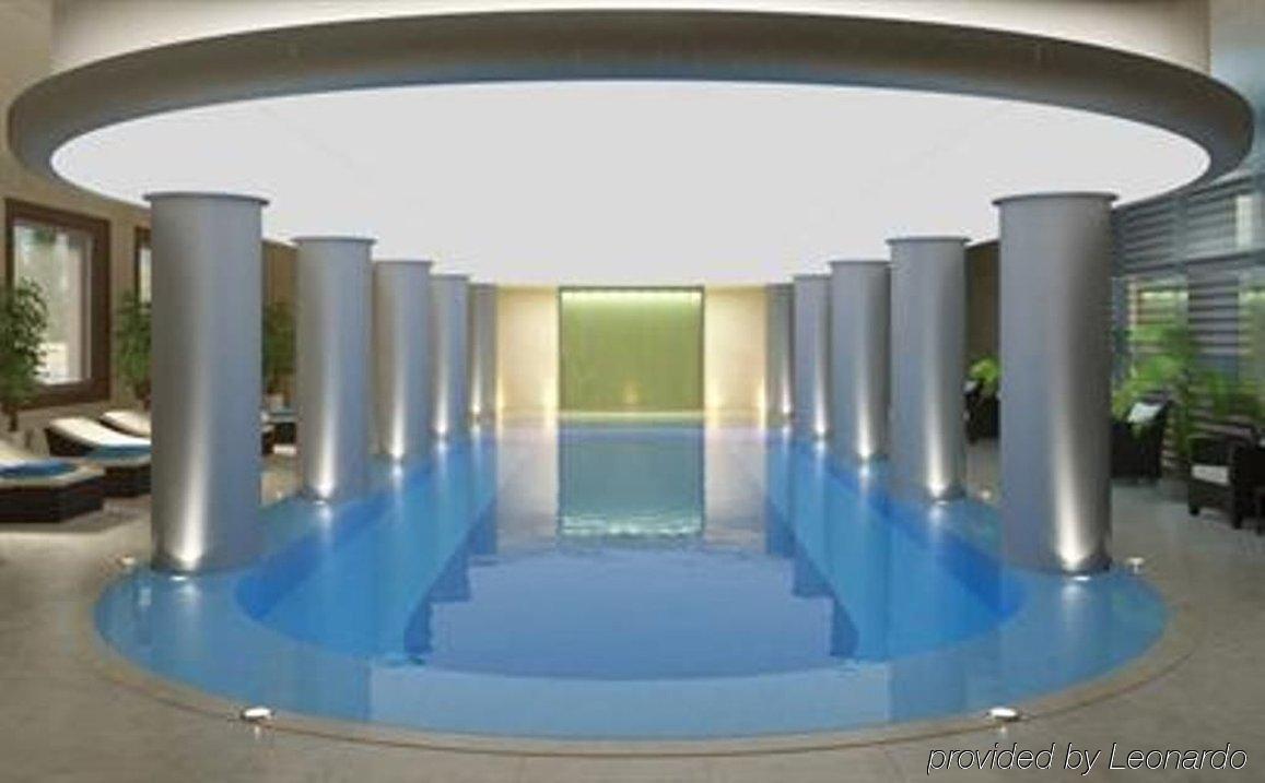 Lvzz Hotel 4*