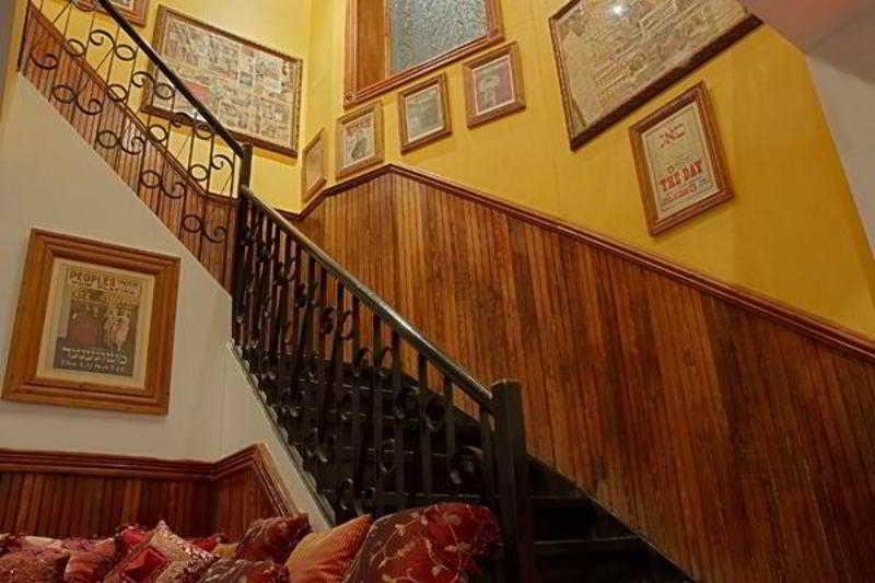 Blue Moon Hotel 4*