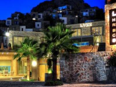 Lvzz Hotel 4*