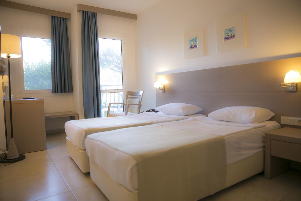 Seaside Club Otel 3*