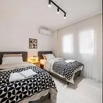 Bodrum Center 2 Bedroom Calm Modern Ground Floor Flat - Yeni Duenya Bodrum