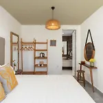 La Local Beach House Yalikavak
