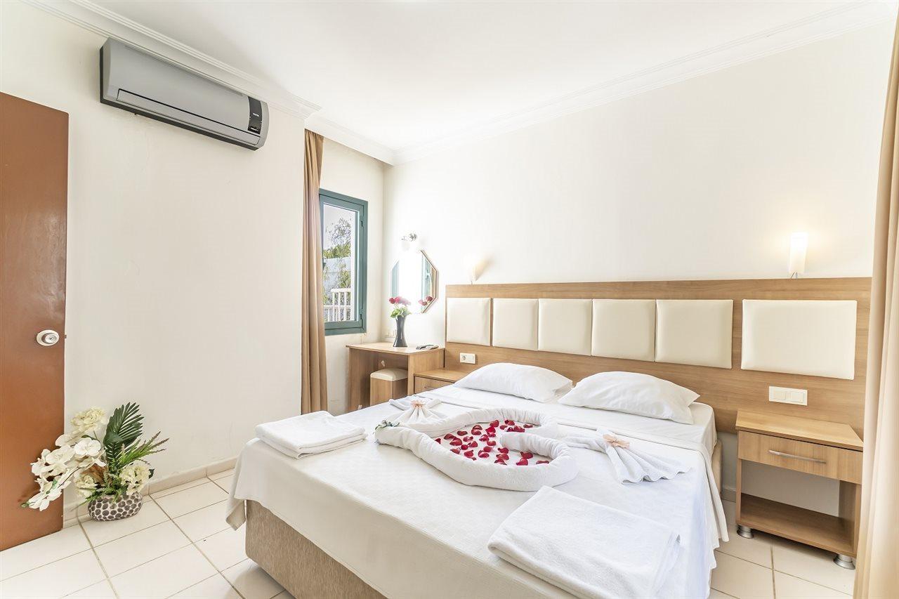 Hotel Royal Panacea 3*