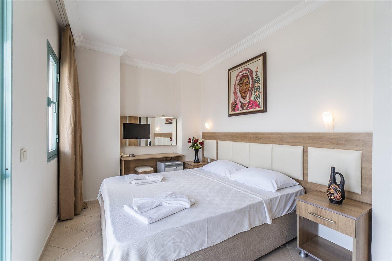 Royal Panacea Hotel 3*