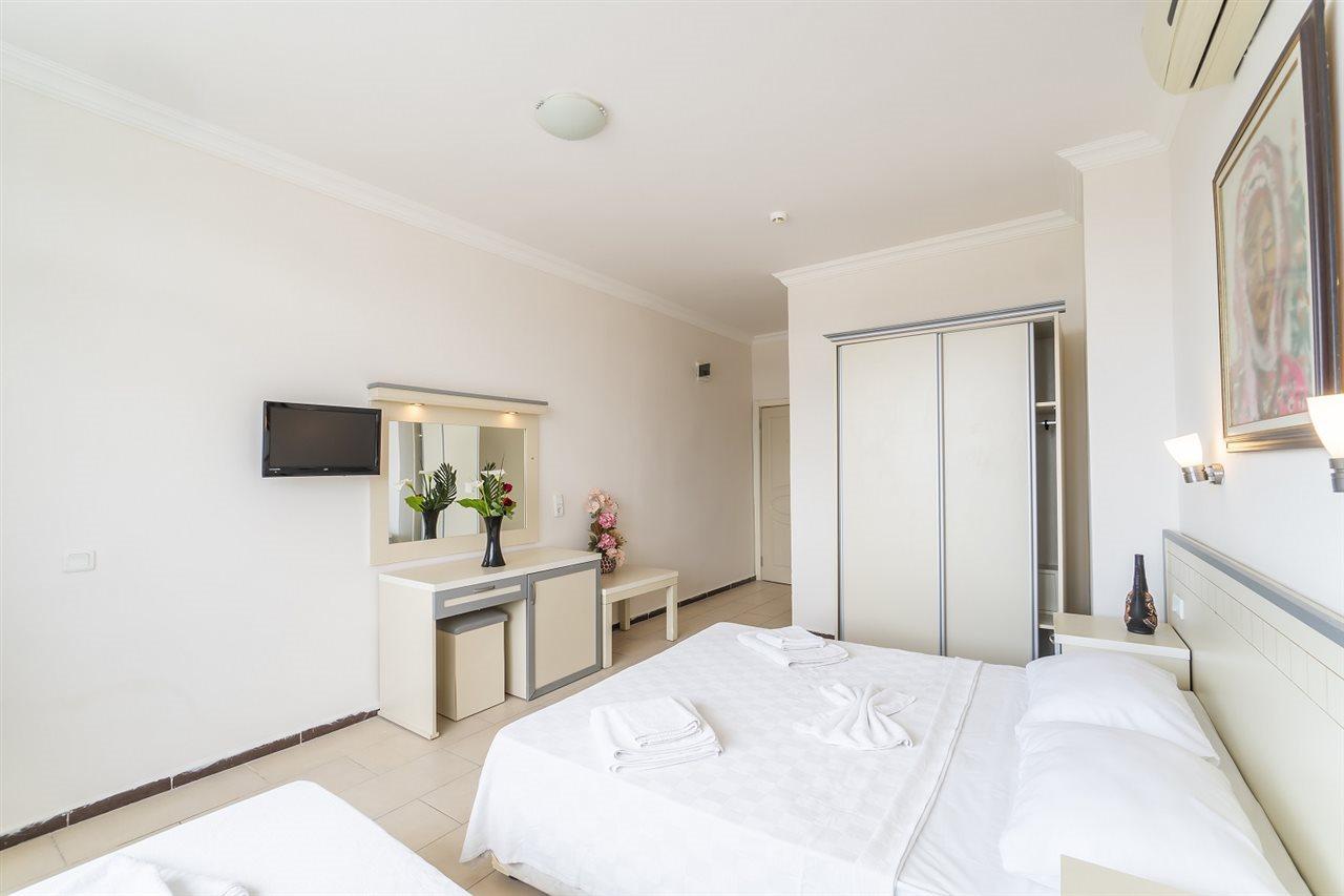 Hotel Royal Panacea 3*