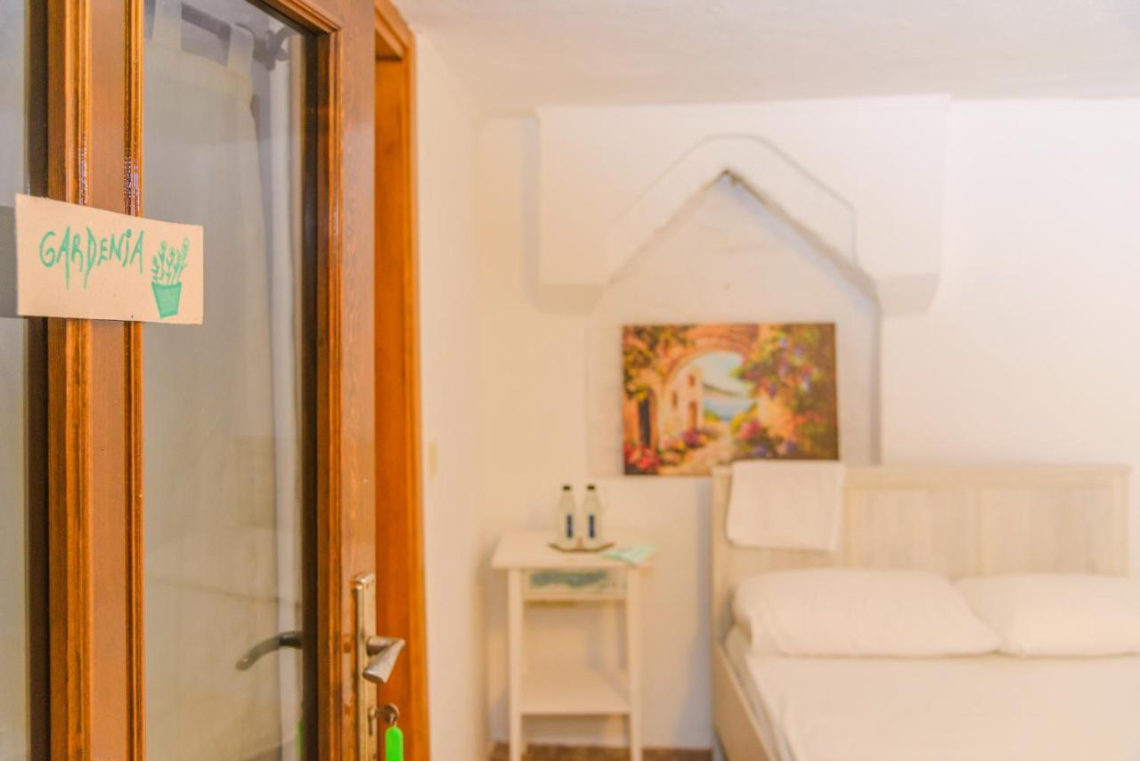 Tas Butik Otel *