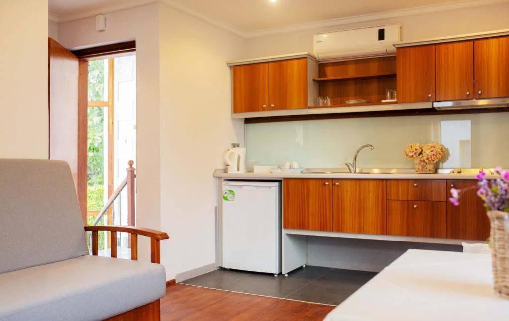 Stone House Aparthotel