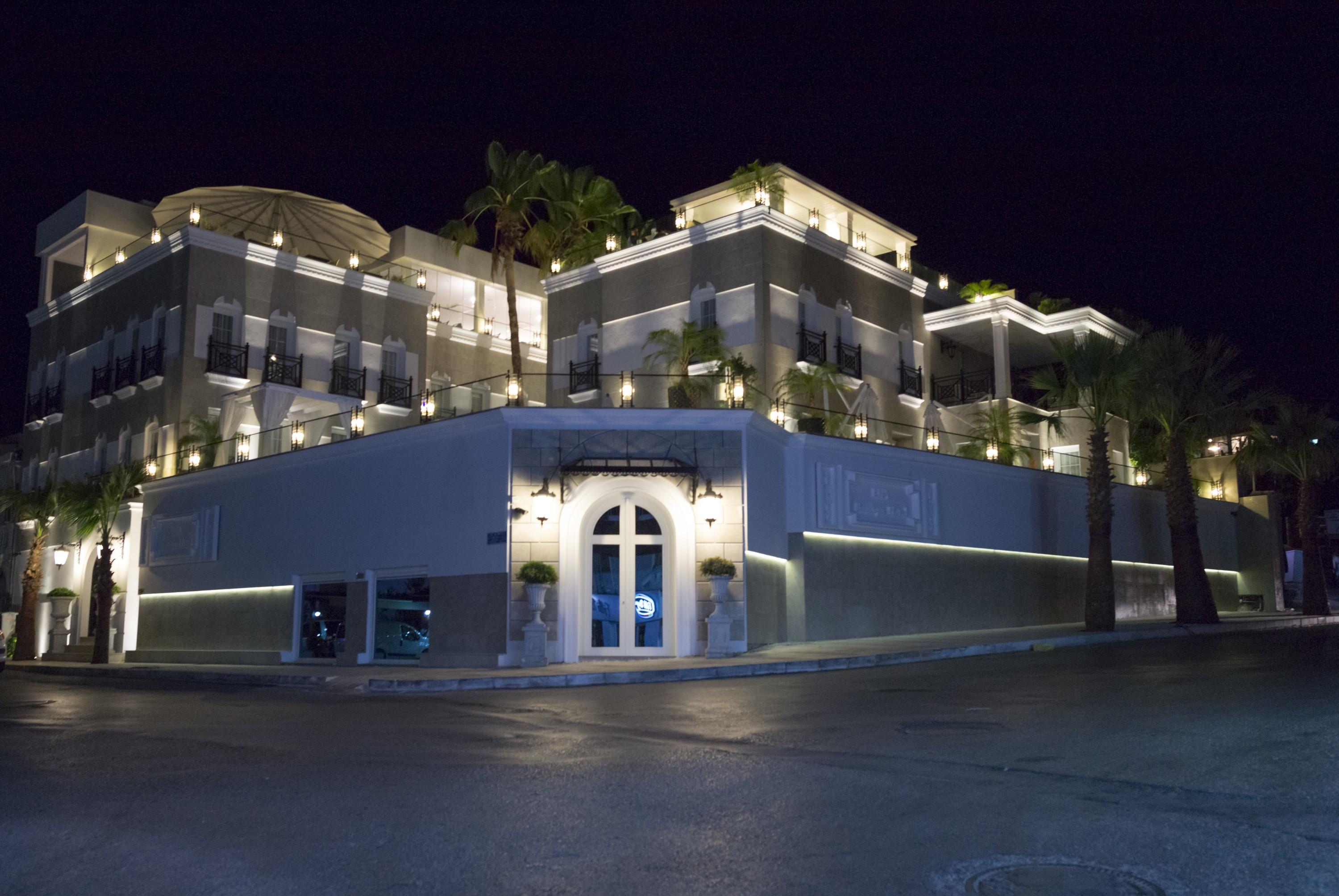 Ena Boutique & Residences Otel 4*