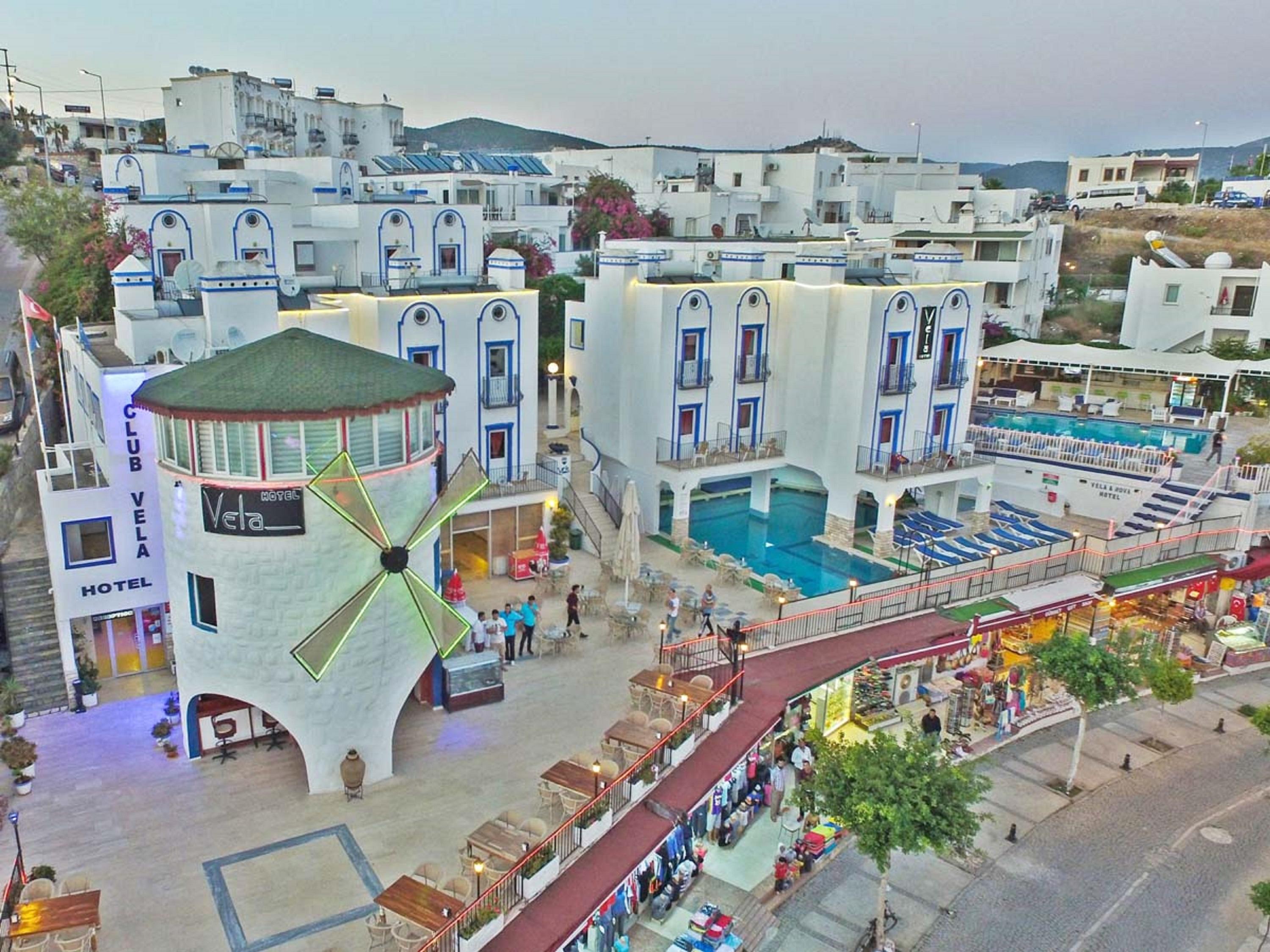 Sky Nova & Hotel 3*