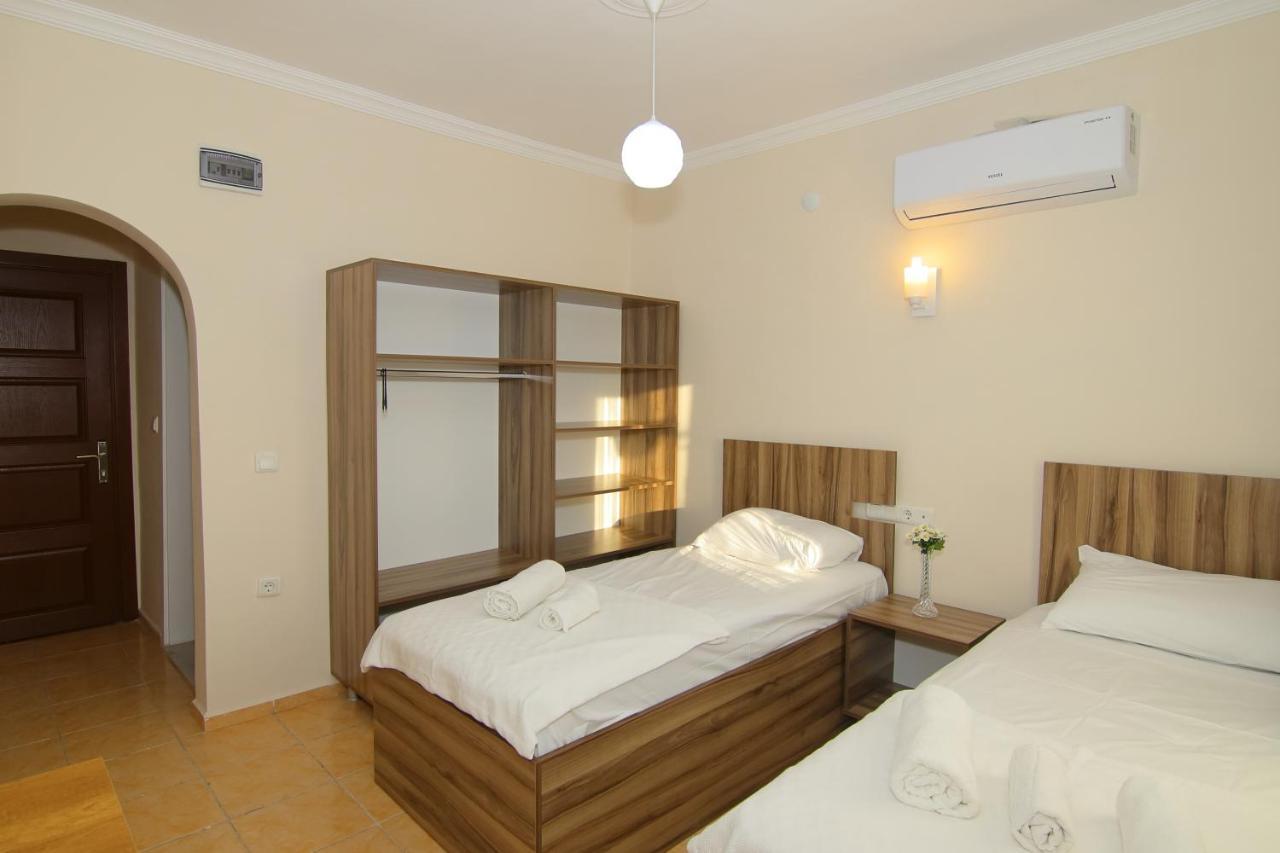 Hotel Ds *