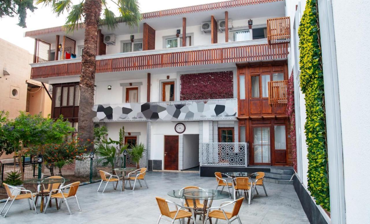 Hotel Bleu Nuit *