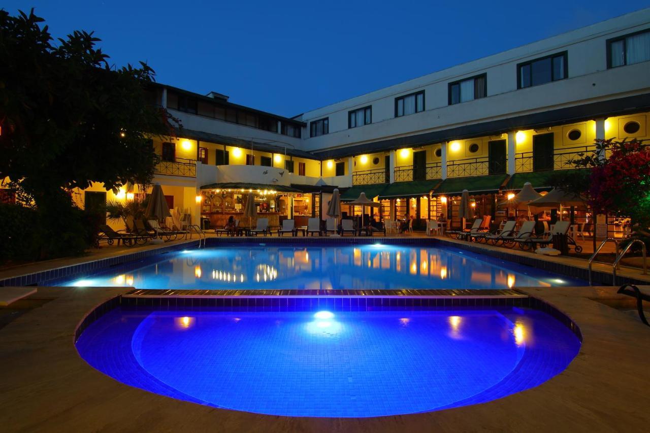 Hotel Bleu Nuit *