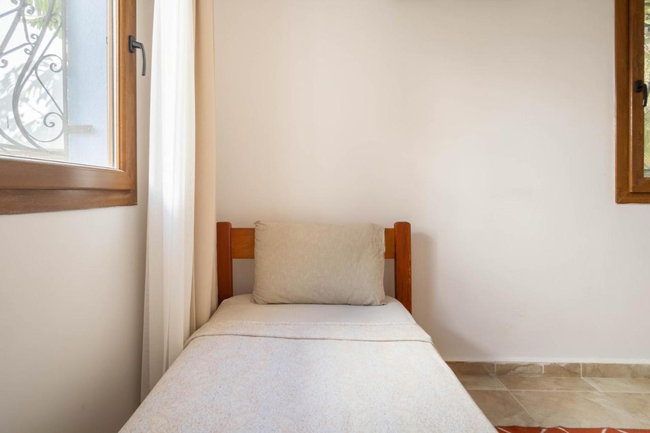 Villa Stone House, 2br, Cozy, Spacy, Terrace, Fast Wifi, Parking
