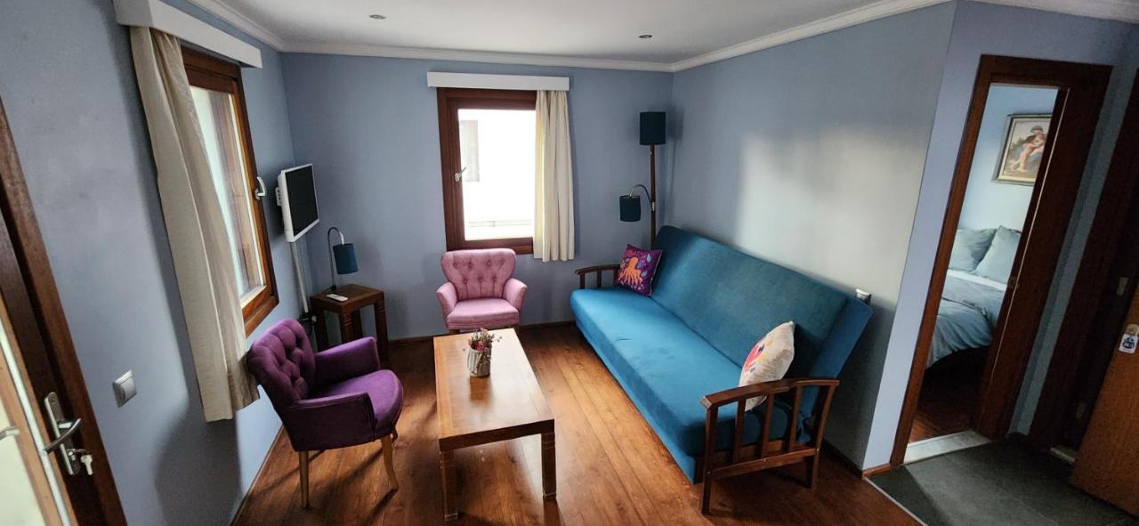 Stone House Aparthotel