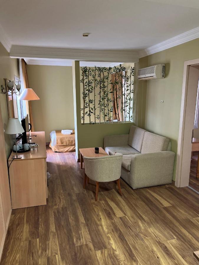 Hotel Exen By Weekend 3*