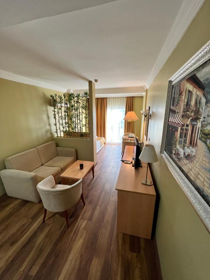 Hotel Exen By Weekend 3*