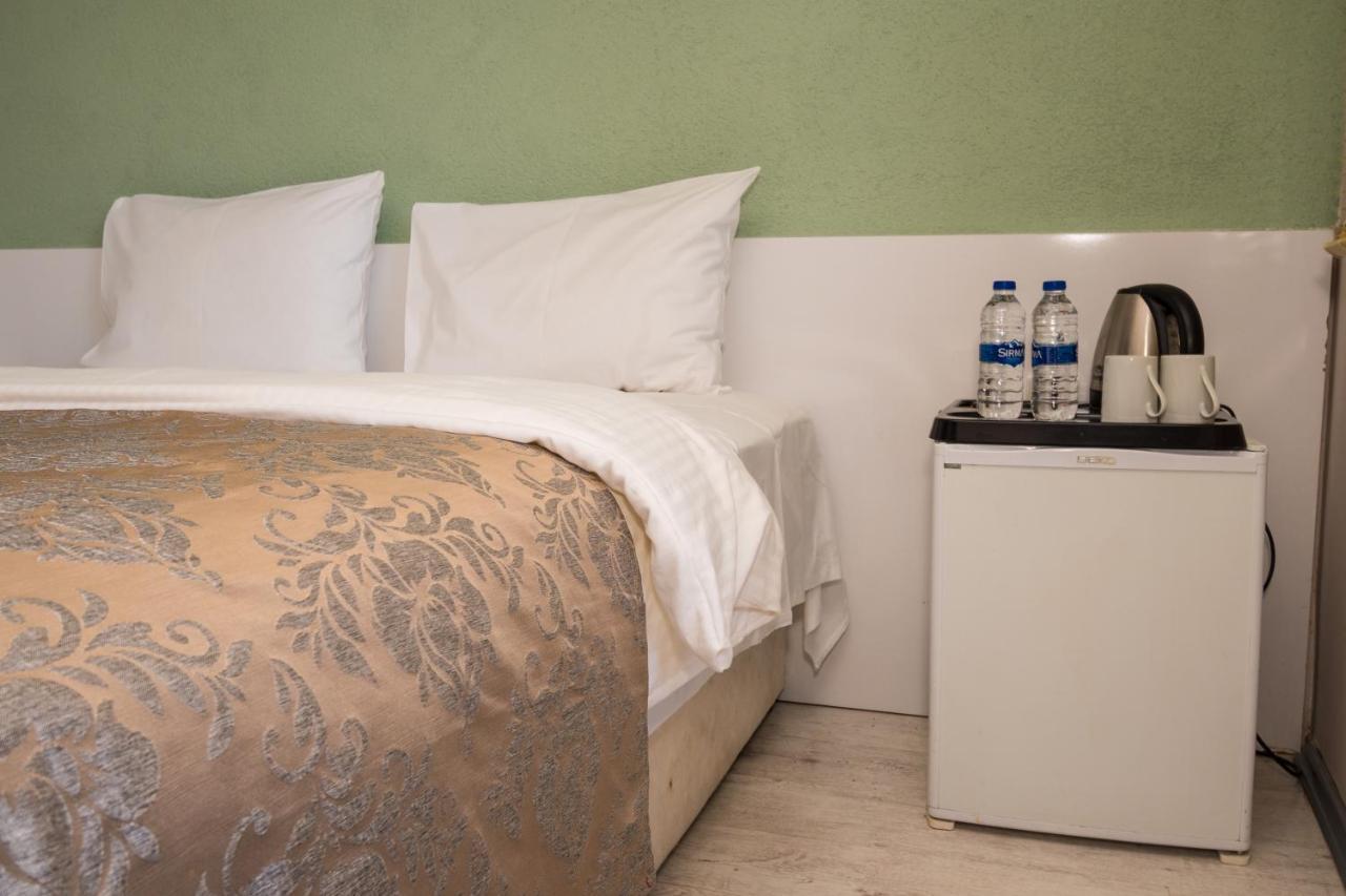 7 Art Feslegen By Egeos Hotel 3*