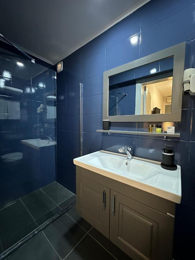 7 Art Feslegen By Egeos Hotel 3*