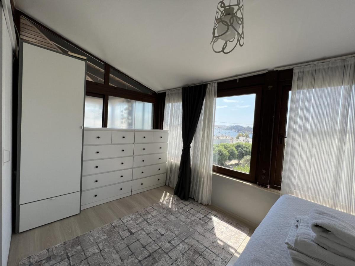 Refreshing House Close To The With A Sea View And Balcony In Apartment *