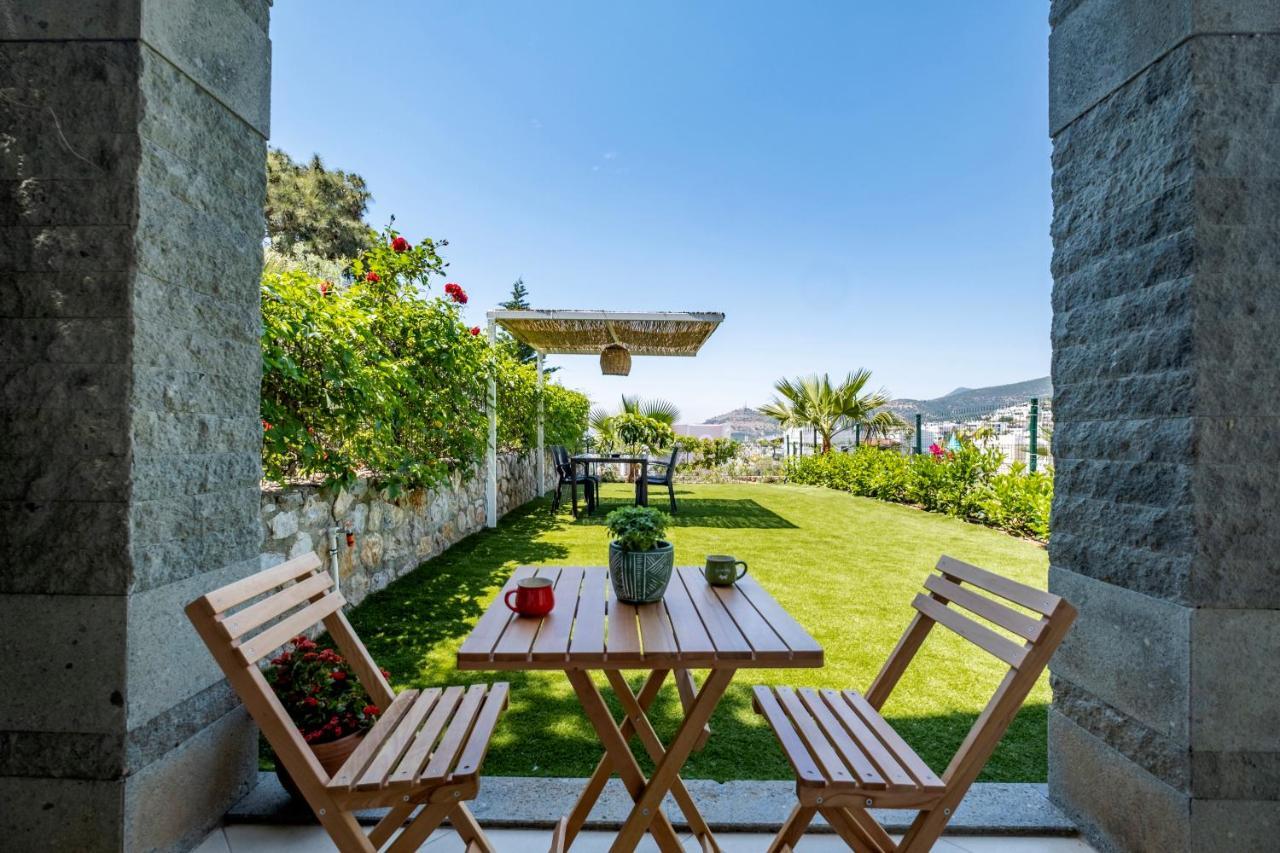 2+1 House In Center With Sea View And Big Private Garden * Bodrum