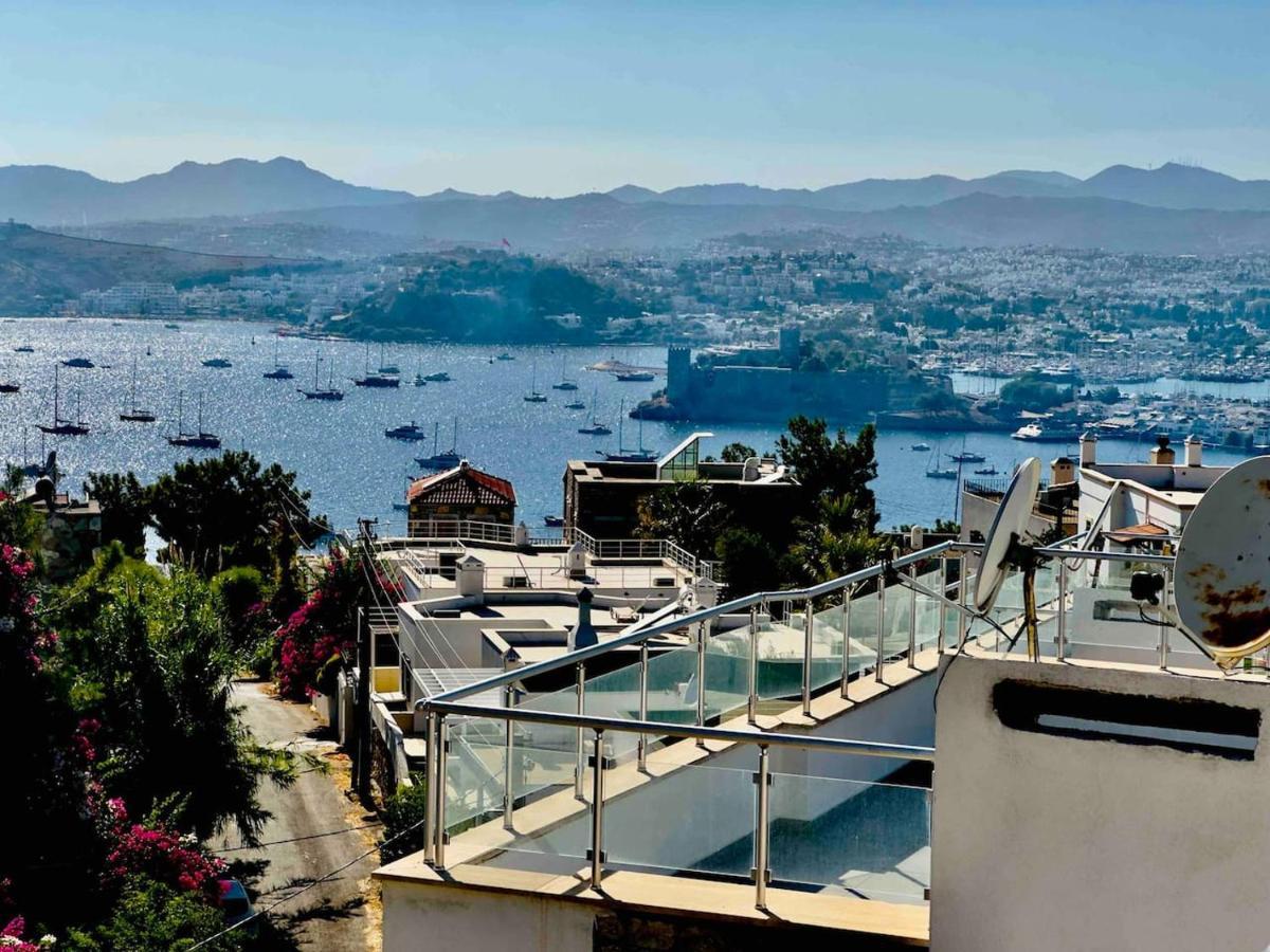 Deniz Manzarali Tas *