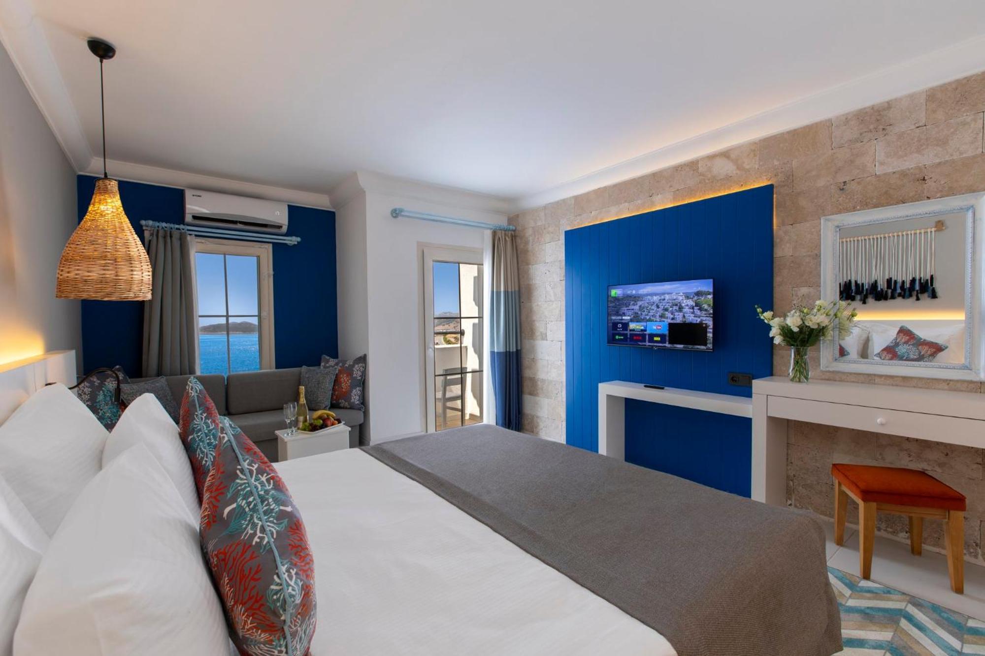 By Ihg Hotel 4*