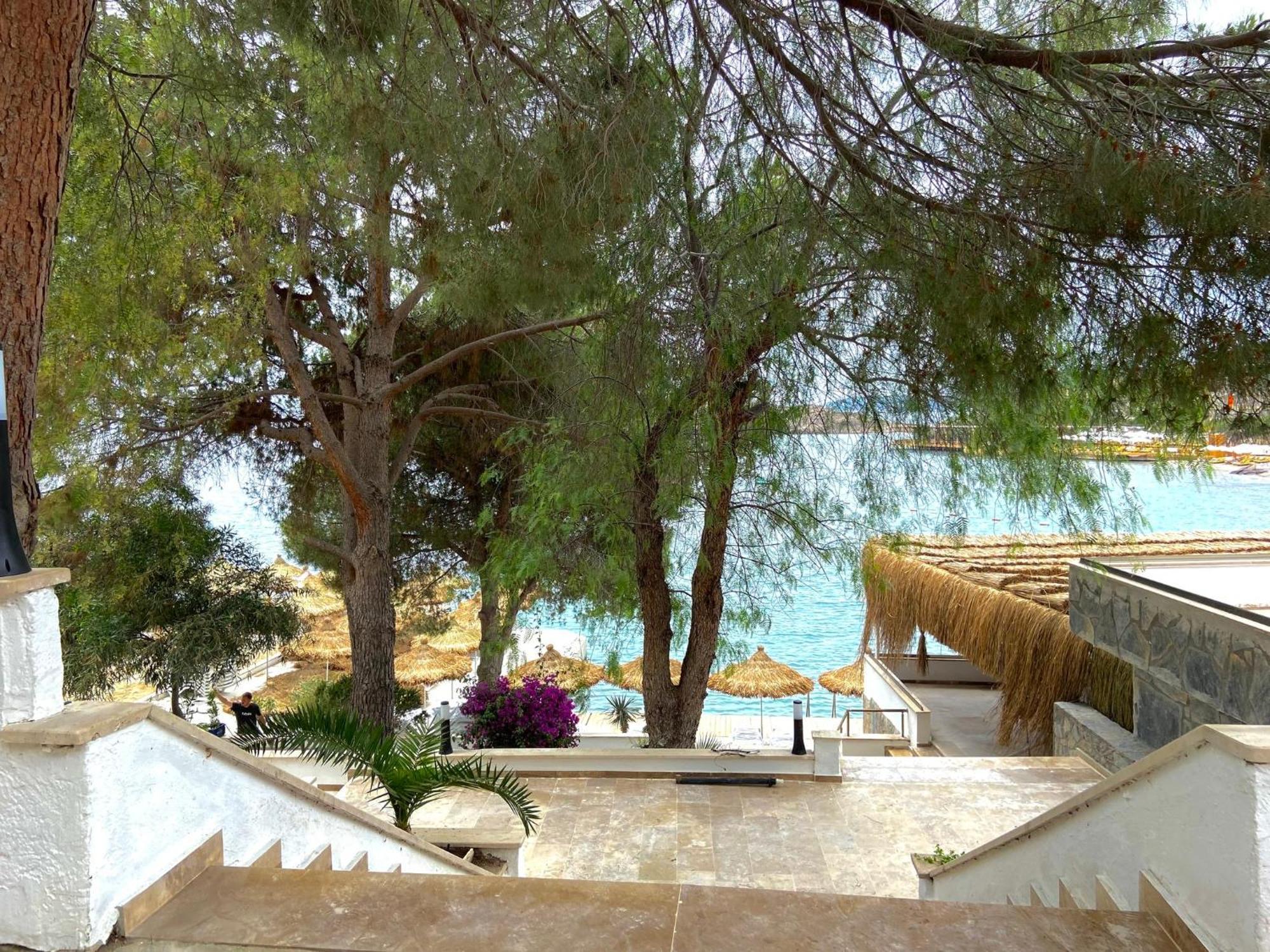 By Ihg 4*