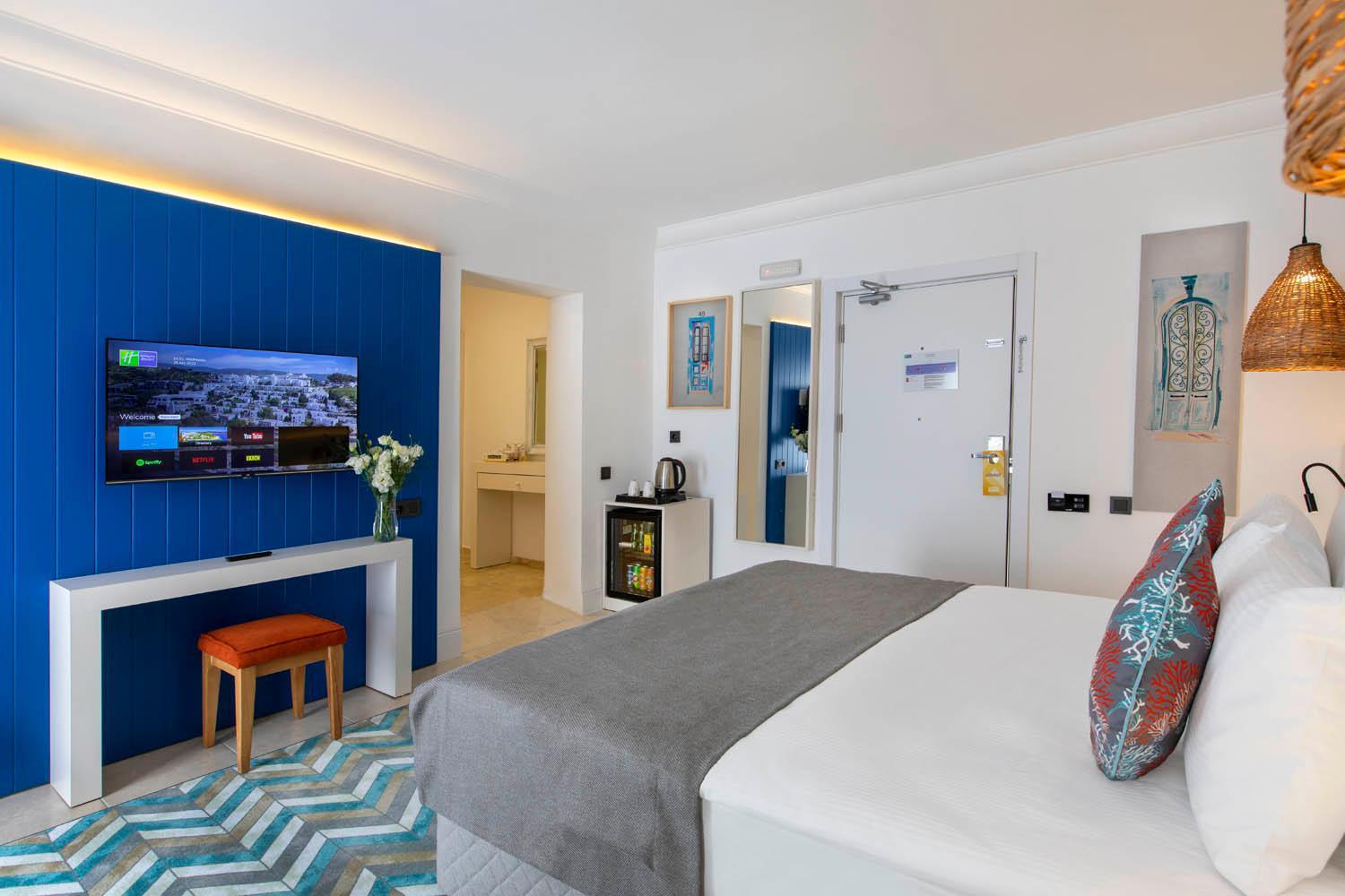 By Ihg Hotel 4*
