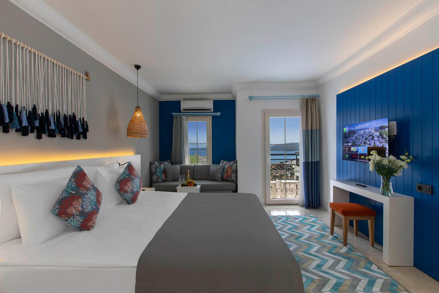 By Ihg Hotel 4*