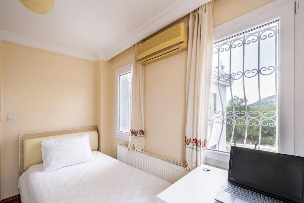 Burcu , Magnificent Sea View, Cozy, Free Otopark, Free Wifi Villa