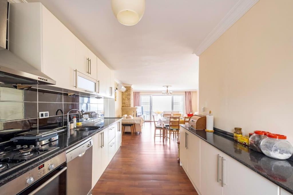 Villa Burcu , Magnificent Sea View, Cozy, Free Otopark, Free Wifi Bodrum