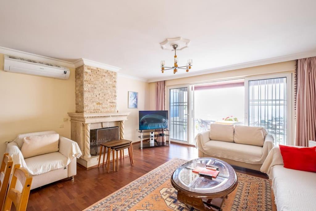 Burcu , Magnificent Sea View, Cozy, Free Otopark, Free Wifi Villa *