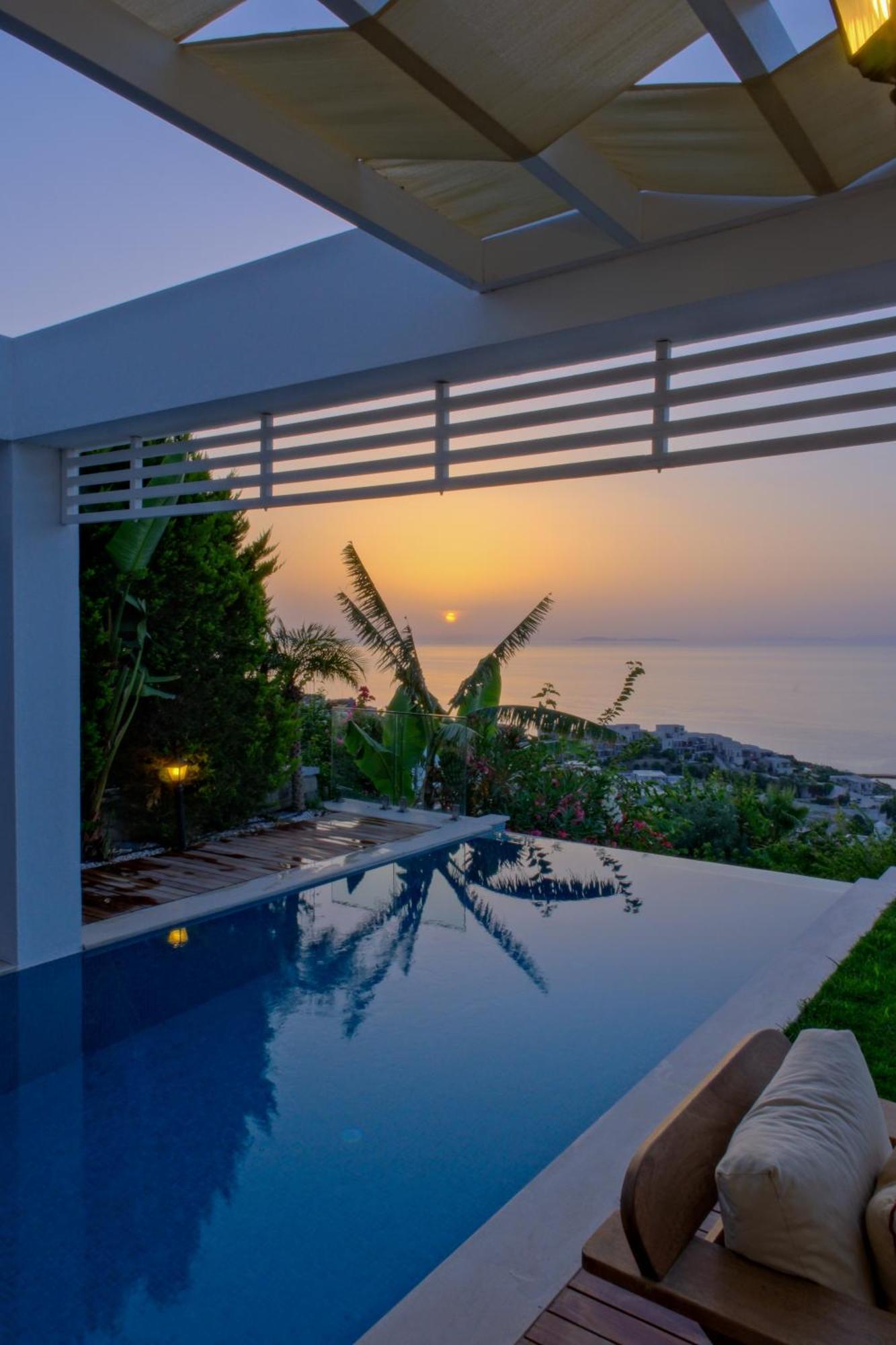 Kiralık Müstakil Havuzlu Lüx * Bodrum