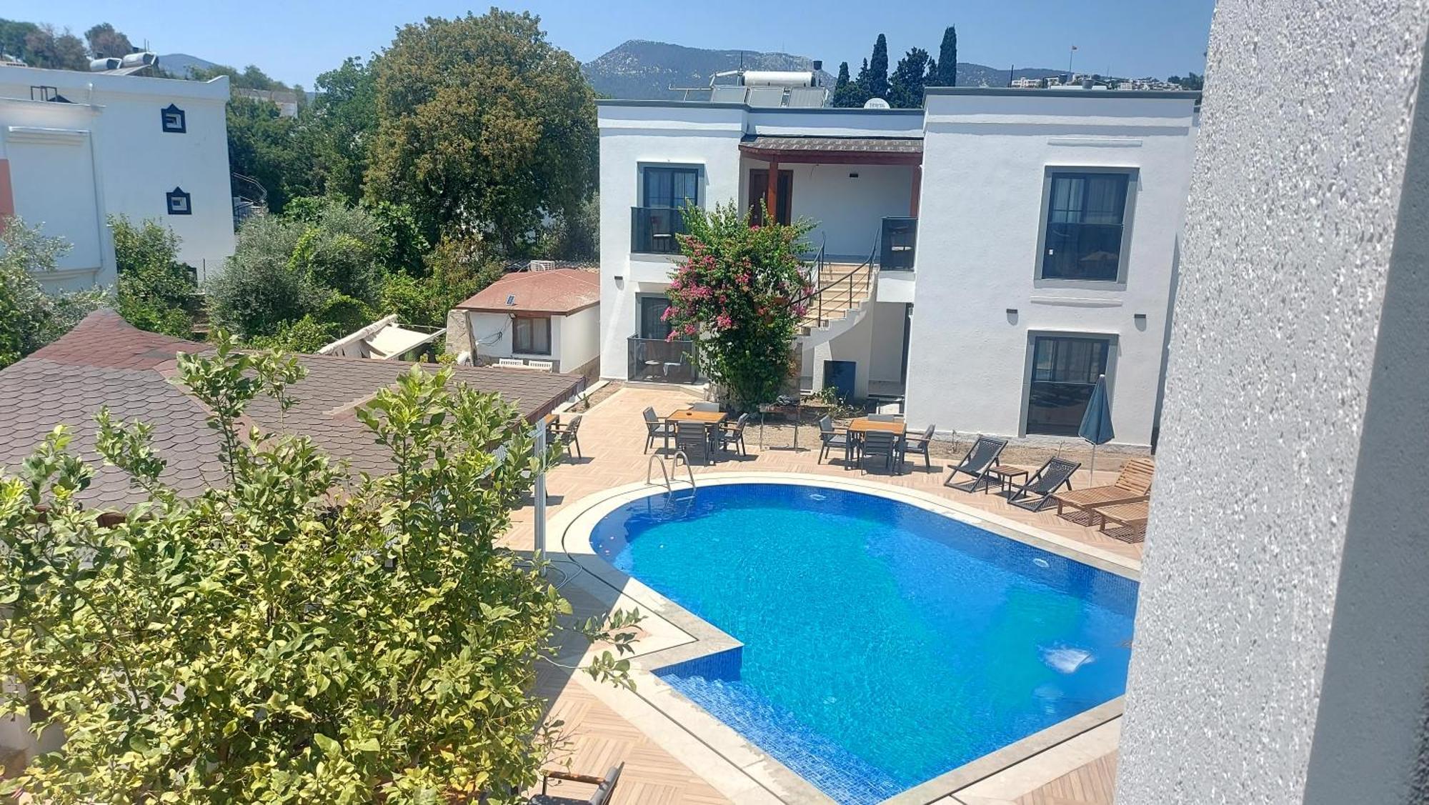 Derin Hotel