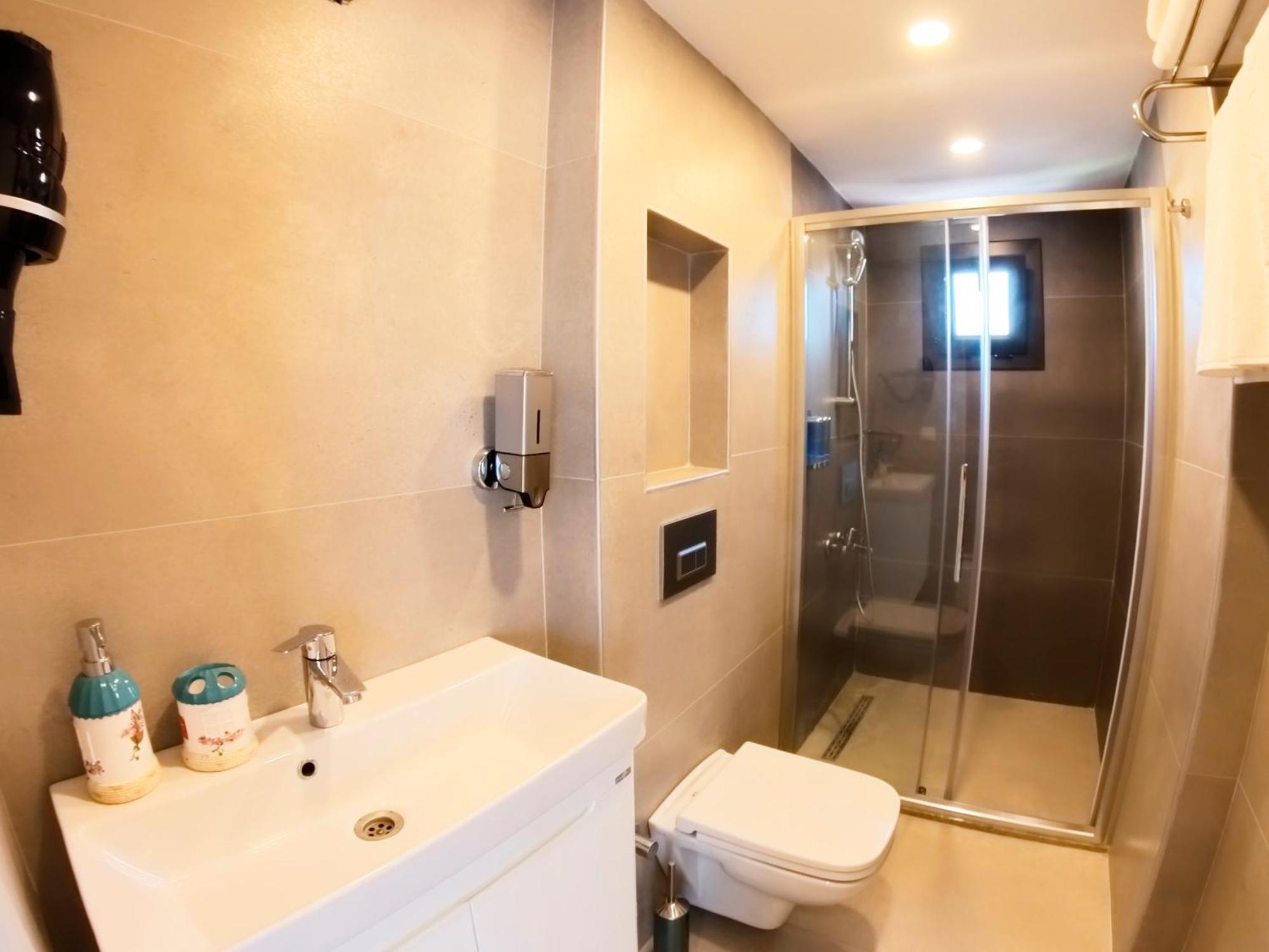 Derin Hotel 2*