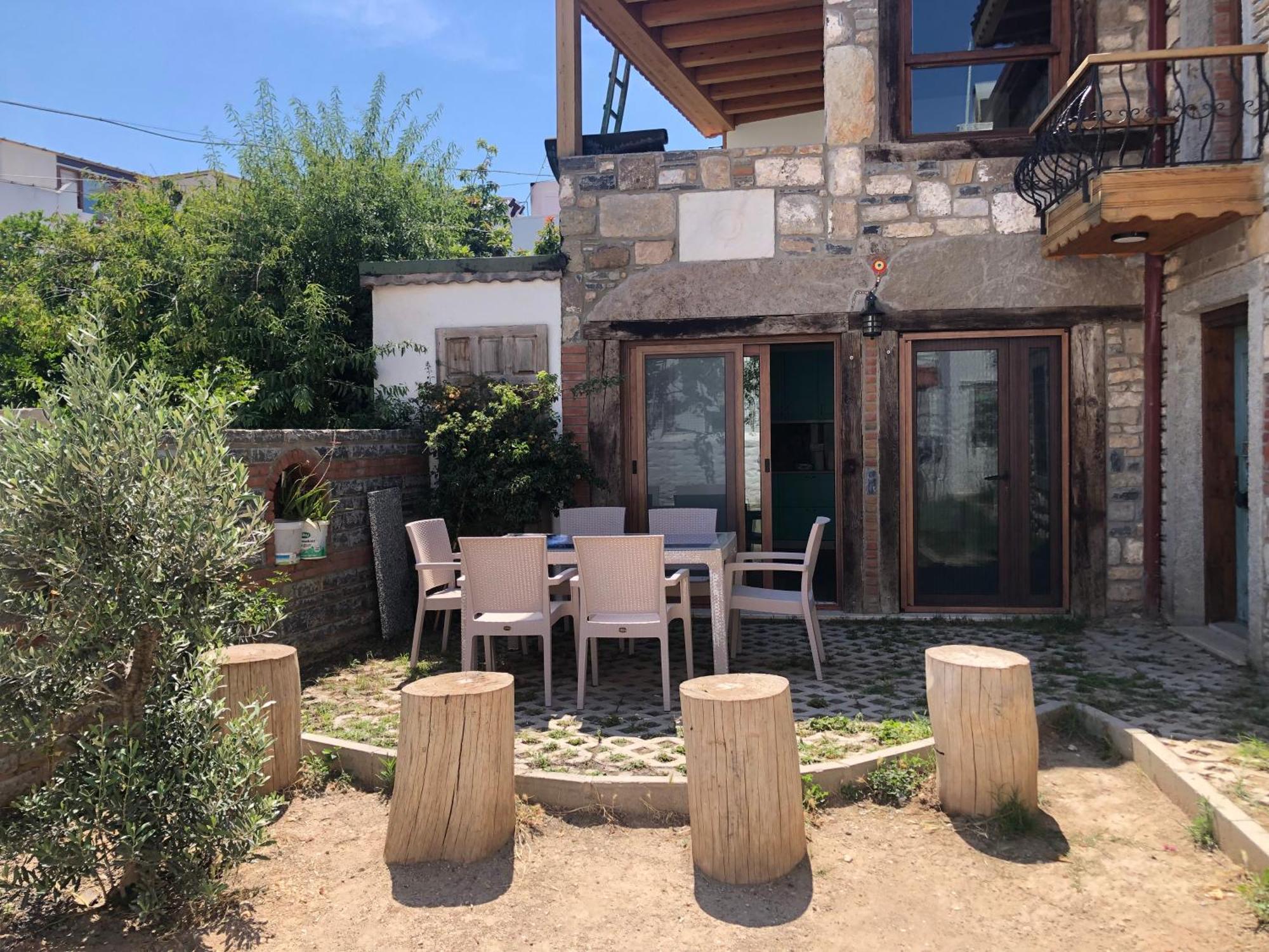 Villa Plaja Cok Yakin Tarihi Tas Ev